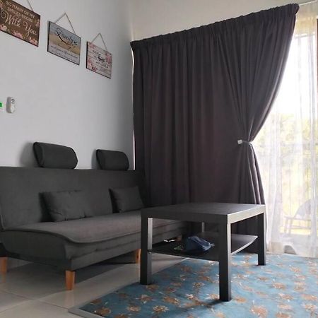 H&H Lovely Homestay In Nilai Exterior photo